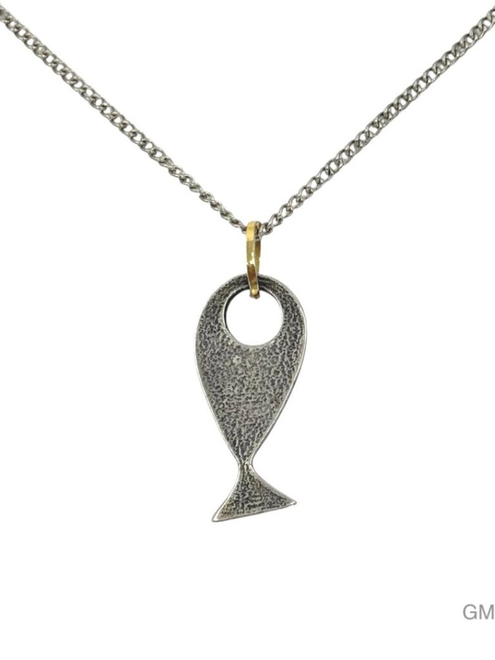 Vintage silver tone fish pendant necklace - GM303